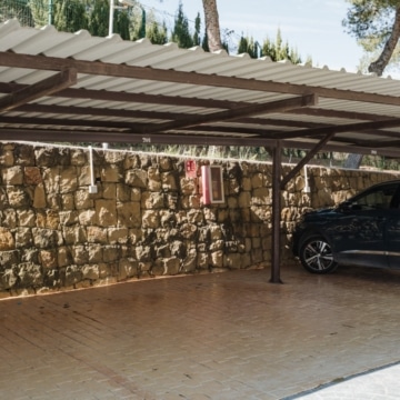 Newly renovated three-bedroom groundfloor apartment within a gated community in La Quinta, Benahavis Picture 21