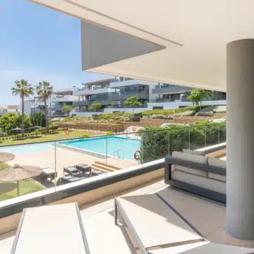 Fully Furnished Luxury 3 Bedroom Apartment with Sea Views & Rental Licence in Las Mesas, Estepona Picture 5