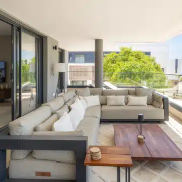 Fully Furnished Luxury 3 Bedroom Apartment with Sea Views & Rental Licence in Las Mesas, Estepona Picture 0