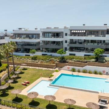 Fully Furnished Luxury 3 Bedroom Apartment with Sea Views & Rental Licence in Las Mesas, Estepona Picture 34