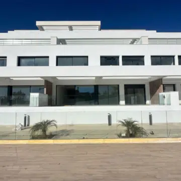 NEW BUILD RESALE IN Estepona – DELIVERY SUMMER 2026, Duplex 3 bedroom apartment at walking distance to the old town Picture 5