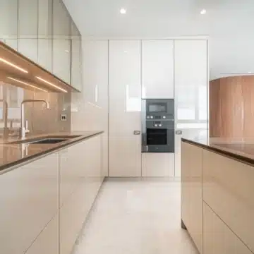 Three bedroom duplex penthouse within the exclusive Phase 3 of Epic, Marbella Golden Mile Picture 7
