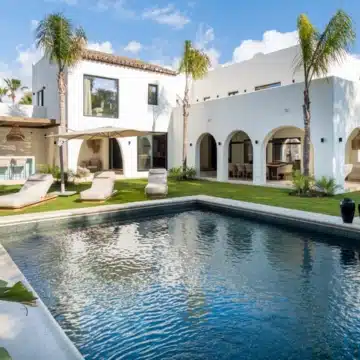 Newly renovated villa located in a prestigious beachside residential area of Casasola, Estepona Picture 15