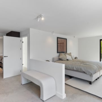 Newly renovated villa located in a prestigious beachside residential area of Casasola, Estepona Picture 23