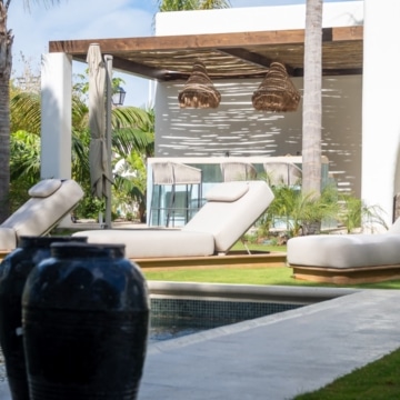 Newly renovated villa located in a prestigious beachside residential area of Casasola, Estepona Picture 35