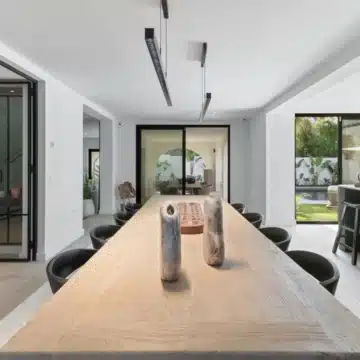 Newly renovated villa located in a prestigious beachside residential area of Casasola, Estepona Picture 12