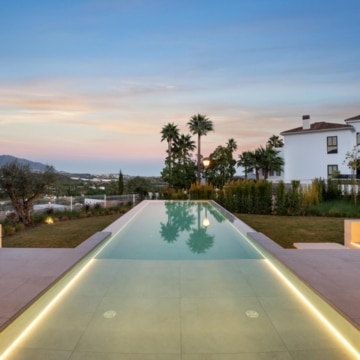 Newly built villa with panoramic views located in a quiet area of La Cala Golf, Mijas Costa Picture 8