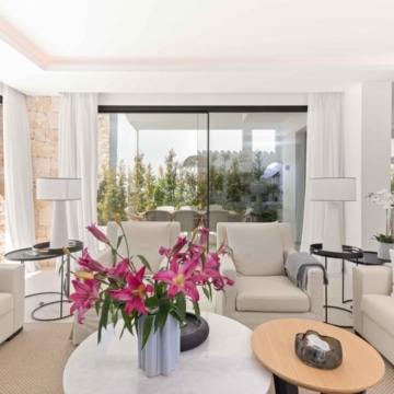 Architectural masterpiece positioned close to golf in San Pedro Alcántara Picture 34