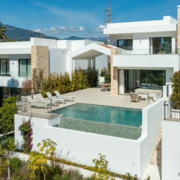 Architectural masterpiece positioned close to golf in San Pedro Alcántara Picture 37