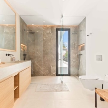 Architectural masterpiece positioned close to golf in San Pedro Alcántara Picture 48