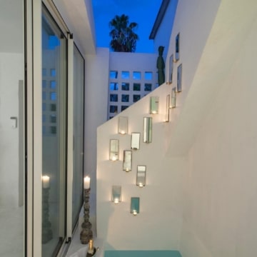 Ibiza Style apartment with Roof Terrace & Rental Licence, Walking Distance to the Beach in Marbella East Picture 14
