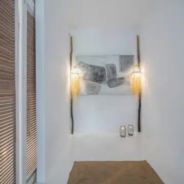 Ibiza Style apartment with Roof Terrace & Rental Licence, Walking Distance to the Beach in Marbella East Picture 5