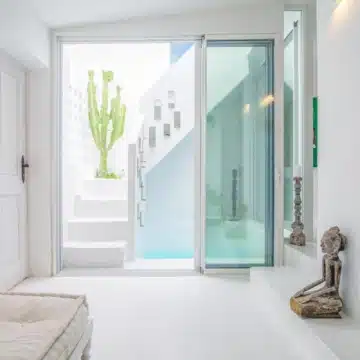 Ibiza Style apartment with Roof Terrace & Rental Licence, Walking Distance to the Beach in Marbella East Picture 8