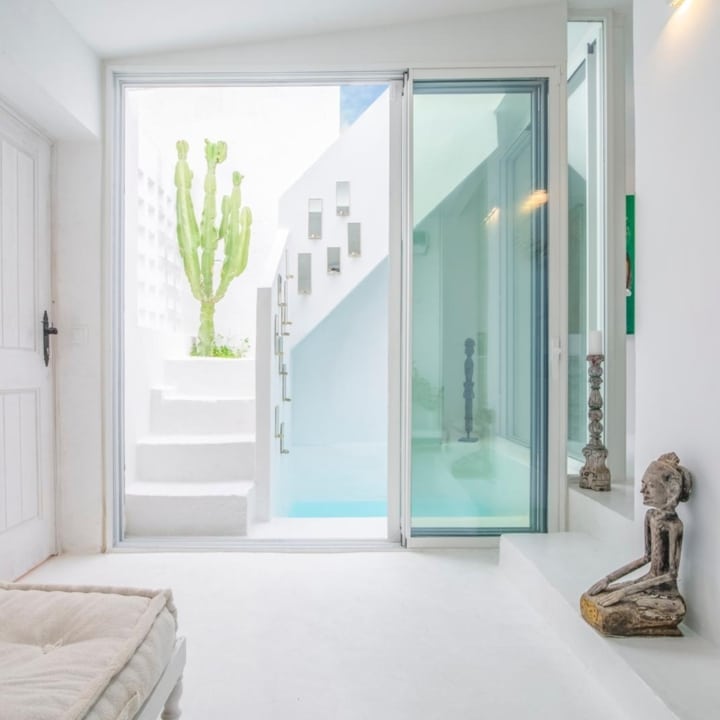 Ibiza Style apartment with Roof Terrace & Rental Licence, Walking Distance to the Beach in Marbella East Picture