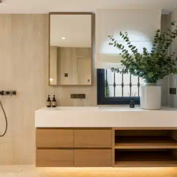 Fully renovated apartment within an exclusive 24-hour gated community in Marbella Golden Mile Picture 13