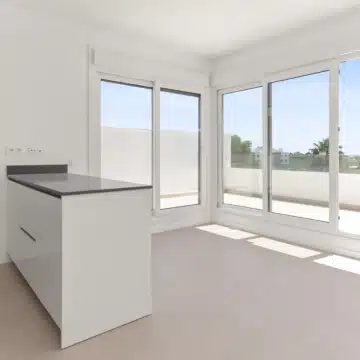 Bright Top-Floor 4-Bedroom Apartment with Sea Views and an Exceptional L-Shaped Terrace in Acqua Gardens Estepona Picture 5