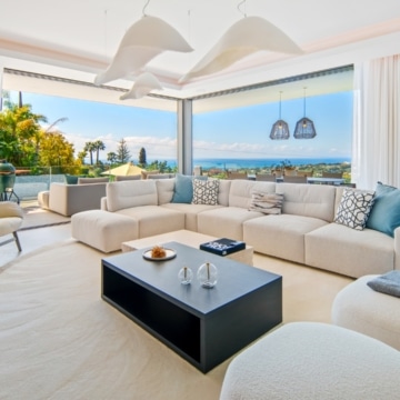 Newly built south facing villa with sweeping sea and mountains views in El Rosario, Marbella East Picture 17