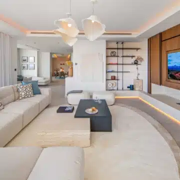 Newly built south facing villa with sweeping sea and mountains views in El Rosario, Marbella East Picture 5