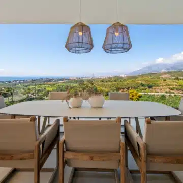 Newly built south facing villa with sweeping sea and mountains views in El Rosario, Marbella East Picture 6