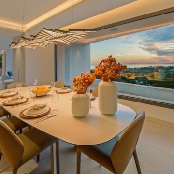 Newly built south facing villa with sweeping sea and mountains views in El Rosario, Marbella East Picture 33