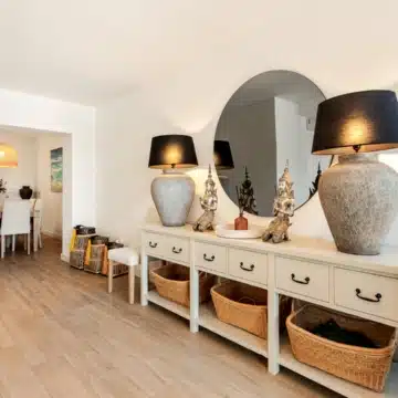 Luxury newly renovated villa with stunning sea views in Sierra Blanca, Marbella Picture 4