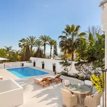 Luxury newly renovated villa with stunning sea views in Sierra Blanca, Marbella Picture 10