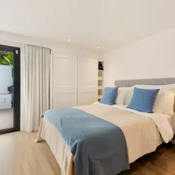 Luxury newly renovated villa with stunning sea views in Sierra Blanca, Marbella Picture 15