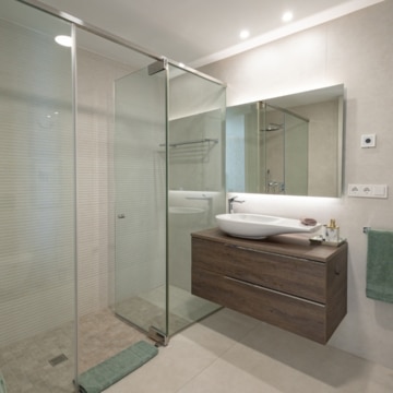 Spectacular 3-bedroom frontline beach apartment within the exclusive The Edge development, Estepona Picture 18