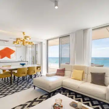 Spectacular 3-bedroom frontline beach apartment within the exclusive The Edge development, Estepona Picture 0