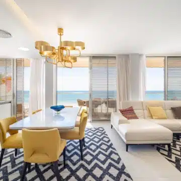 Spectacular 3-bedroom frontline beach apartment within the exclusive The Edge development, Estepona Picture 6