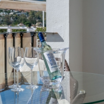 Three bedroom townhouse with rooftop terrace and panoramic views in Aloha Pueblo, Nueva Andalucía Picture 17