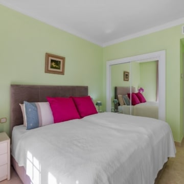 Three bedroom townhouse with rooftop terrace and panoramic views in Aloha Pueblo, Nueva Andalucía Picture 20
