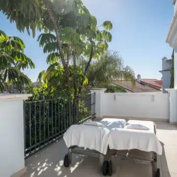 Bright corner semi-detached townhouse within a peaceful development of El Paraiso, Estepona Picture 4