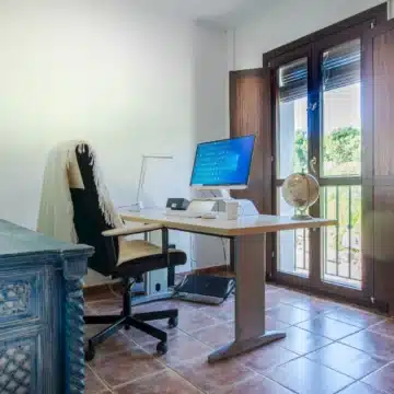 Bright corner semi-detached townhouse within a peaceful development of El Paraiso, Estepona Picture 21
