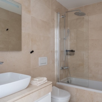 Luxury townhouse just steps from the beach in the heart of La Cala de Mijas Picture 24