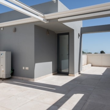 Luxury townhouse just steps from the beach in the heart of La Cala de Mijas Picture 32