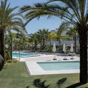 Luxury townhouse just steps from the beach in the heart of La Cala de Mijas Picture 7