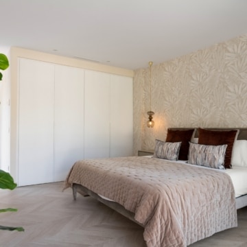 Newly renovated villa nestled in the highly sought-after area of Las Brisas, just a short walk from Las Brisas Golf Club Picture 20