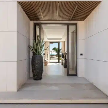 Luxury five bedroom villa positioned in a private residential area of Churriana, Malaga Picture 16