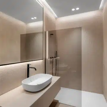 Luxury five bedroom villa positioned in a private residential area of Churriana, Malaga Picture 19