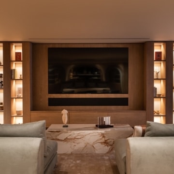 Luxury six bedroom villa nestled within Marbella’s Golf Valley in Nueva Andalucía, Marbella Picture 15