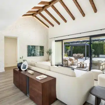 Contemporary Mediterranean villa in the highly desirable Cortijo Blanco area of San Pedro de Alcántara Picture 3