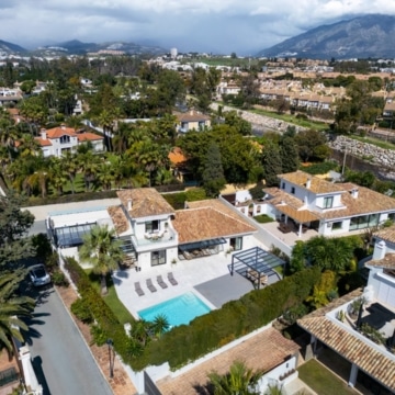 Contemporary Mediterranean villa in the highly desirable Cortijo Blanco area of San Pedro de Alcántara Picture 29