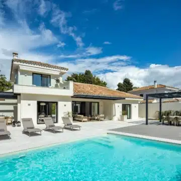 Contemporary Mediterranean villa in the highly desirable Cortijo Blanco area of San Pedro de Alcántara Picture 5