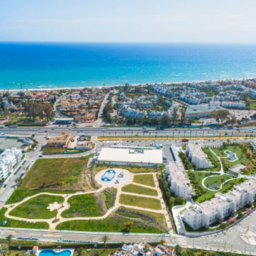 Bright Top-Floor 4-Bedroom Apartment with Sea Views and an Exceptional L-Shaped Terrace in Acqua Gardens Estepona Picture 33