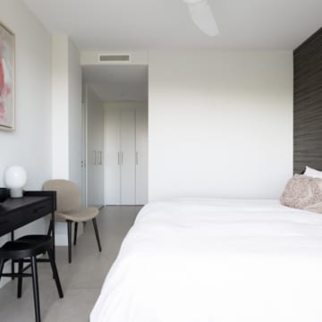 Impressive luxury apartment in the heart of the exclusive Golf Valley of La Quinta, Benahavis Picture 13