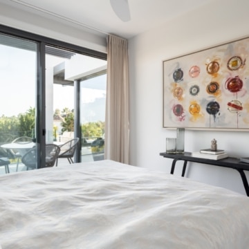 Impressive luxury apartment in the heart of the exclusive Golf Valley of La Quinta, Benahavis Picture 24