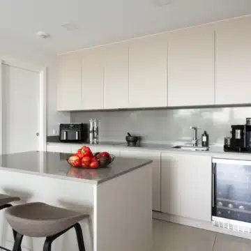 Impressive luxury apartment in the heart of the exclusive Golf Valley of La Quinta, Benahavis Picture 3