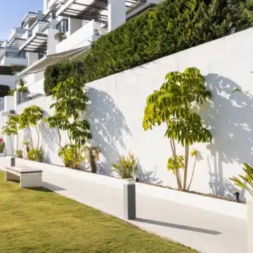 Impressive luxury apartment in the heart of the exclusive Golf Valley of La Quinta, Benahavis Picture 8