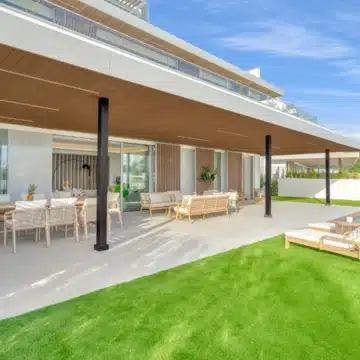 Luxury four bedroom Ground-floor apartment in Santa Clara Homes in Marbella East, Marbella Picture 4
